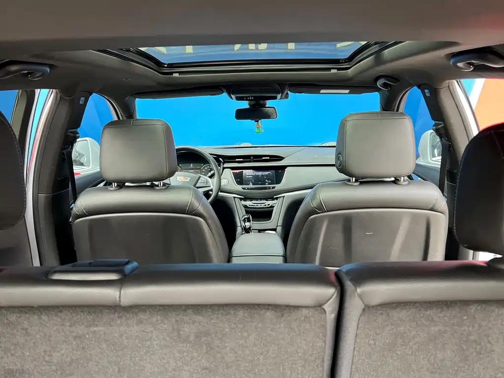 Cadillac XT5 2022 2.0T two-wheel drive luxury model купить на сайте DeffCars