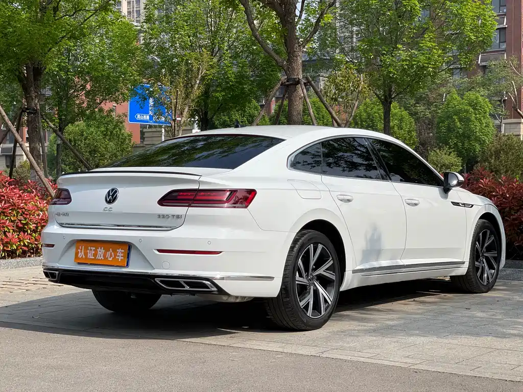 FAW-Volkswagen CC 2025 330TSI dazzling public model купить на сайте DeffCars