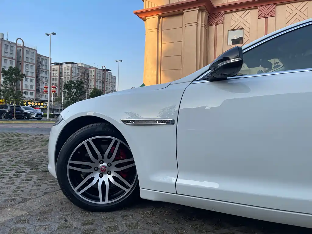 Jaguar XJ 2018 XJL 3.0 SC two-wheel drive elegant business version купить на сайте DeffCars