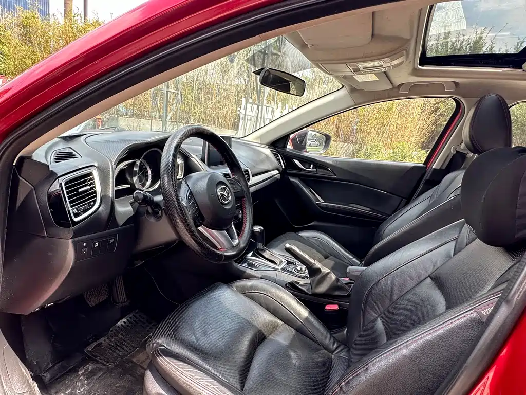 Mazda3 Angkesela 2014 hatchback 1.5L automatic premium model купить на сайте DeffCars