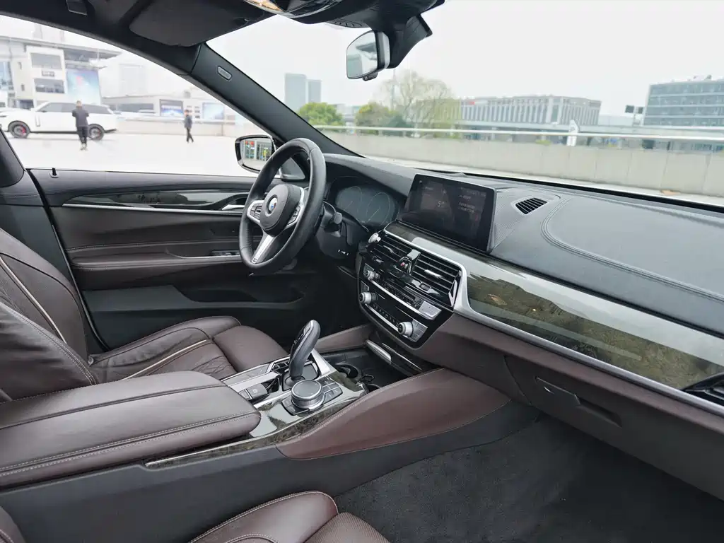 BMW 6 Series GT 2019 630i M Sports Grand Tourer Edition купить на сайте DeffCars