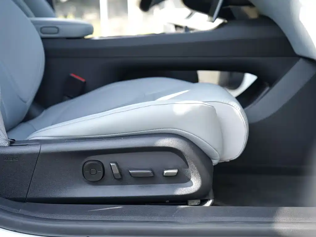 NIO ET5T 2024 75kWh Touring купить на сайте DeffCars