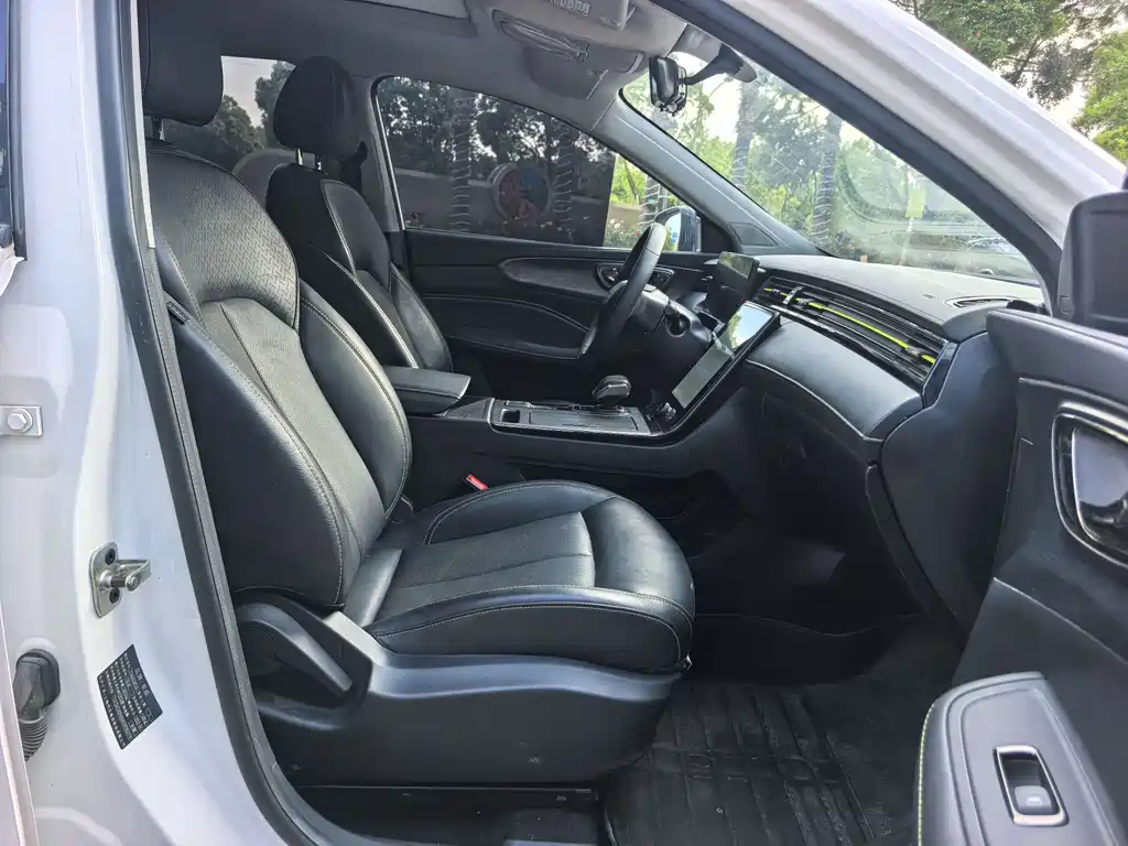 Roewe RX5 2021 PLUS 330TGI automatic national trend smart version купить на сайте DeffCars