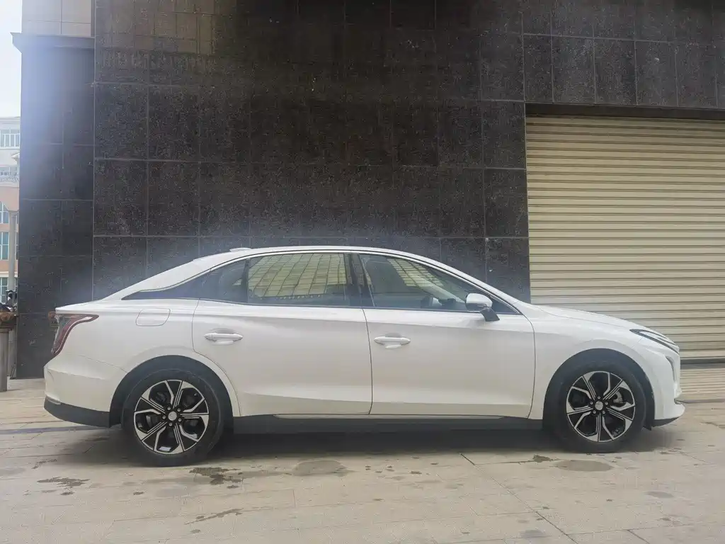 Hongqi E-QM5 2021 online appointment charging basic version 4 seats купить на сайте DeffCars