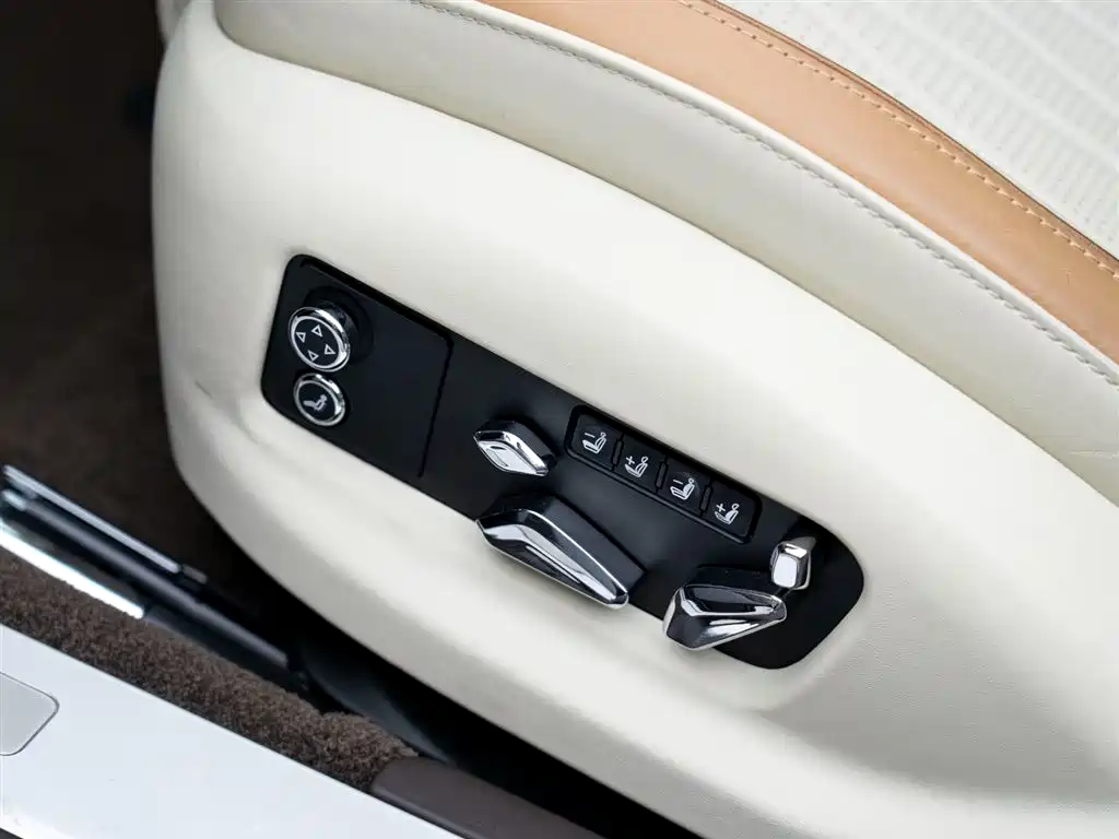 Flying Spur plug-in hybrid 2022 2.9T V6 Hybrid купить на сайте DeffCars