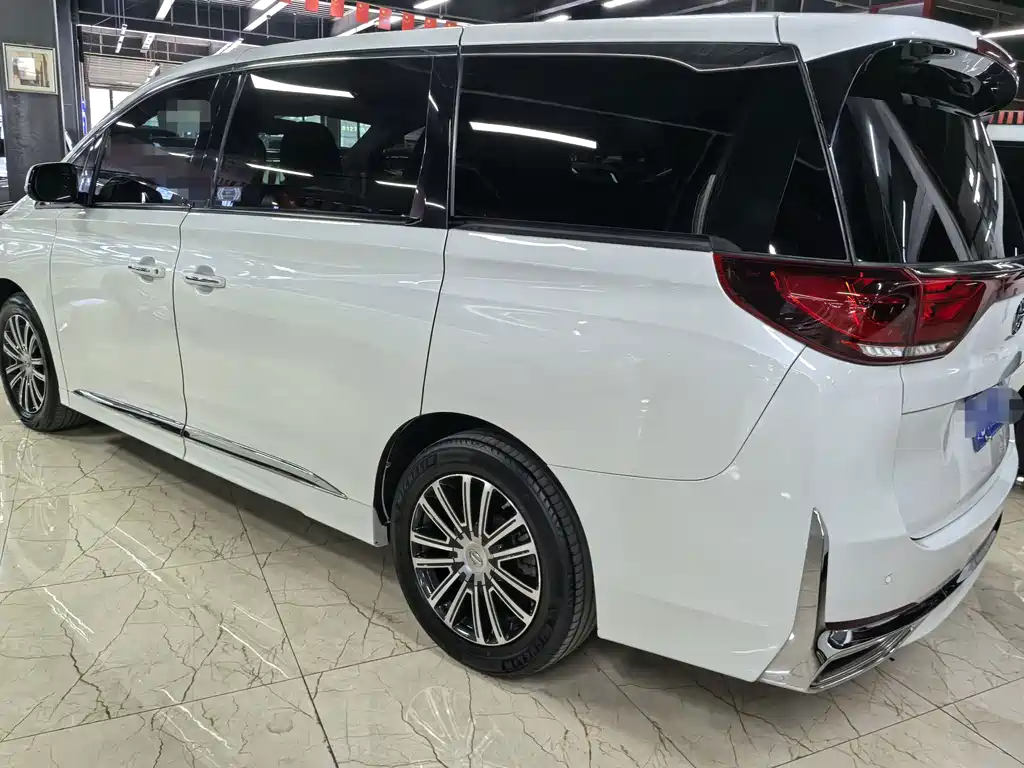 M8 2021 Lingxiu Series 390T Premium Edition купить на сайте DeffCars