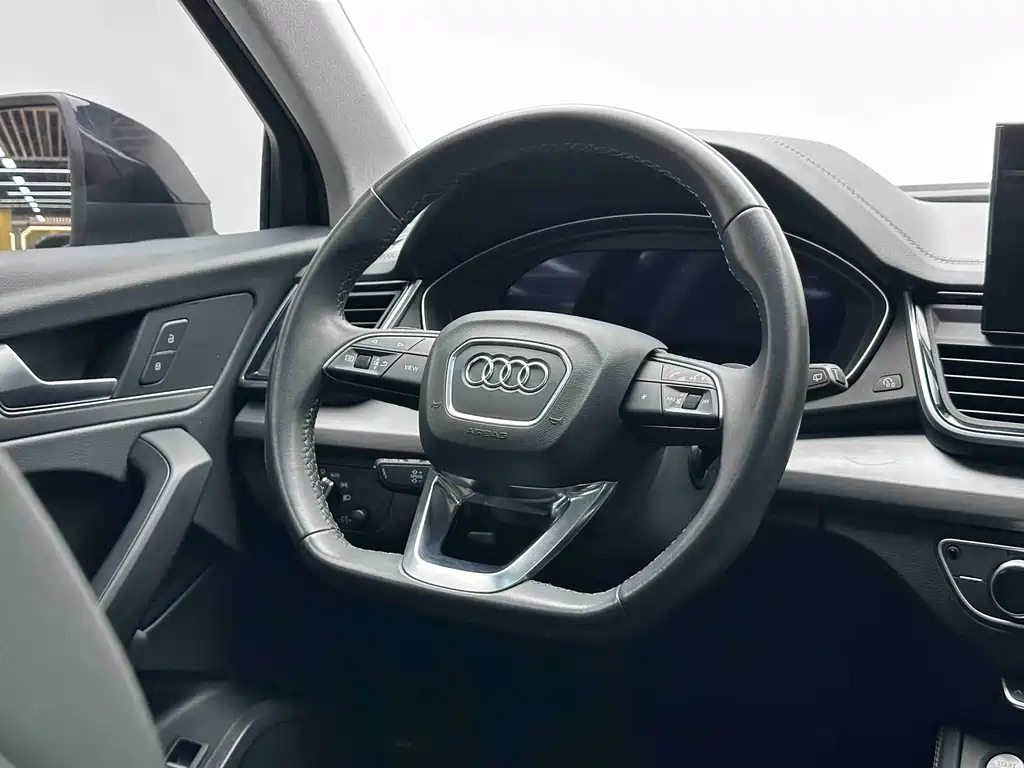 Audi Q5L 2021 40 TFSI Fashionable and Dynamic купить на сайте DeffCars