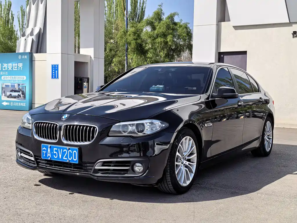BMW 5 Series 2017 525Li Leading Model купить на сайте DeffCars