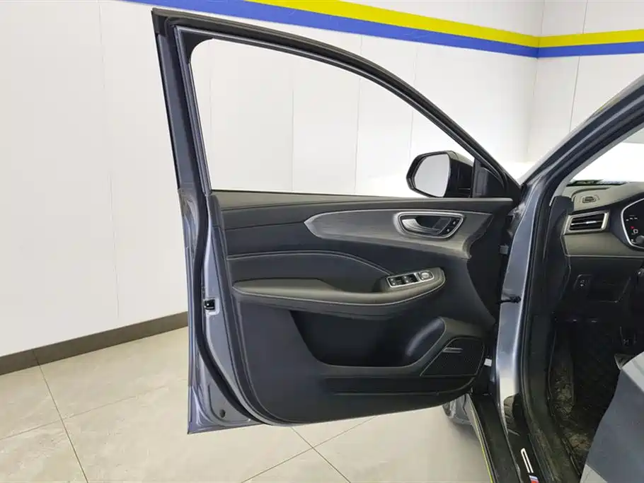Roewe RX5 2020 PLUS 300TGI Automatic Ali Guochao Ronglin Edition купить на сайте DeffCars