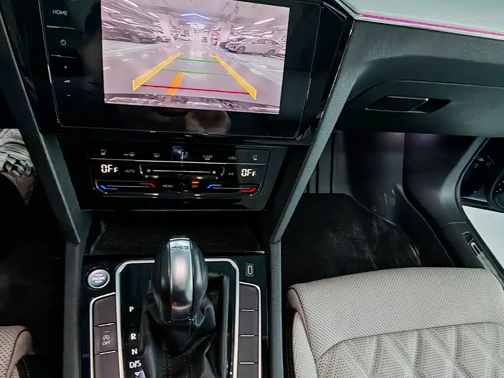 Magotan 2024 model 2 million public model 330TSI DSG luxury model купить на сайте DeffCars