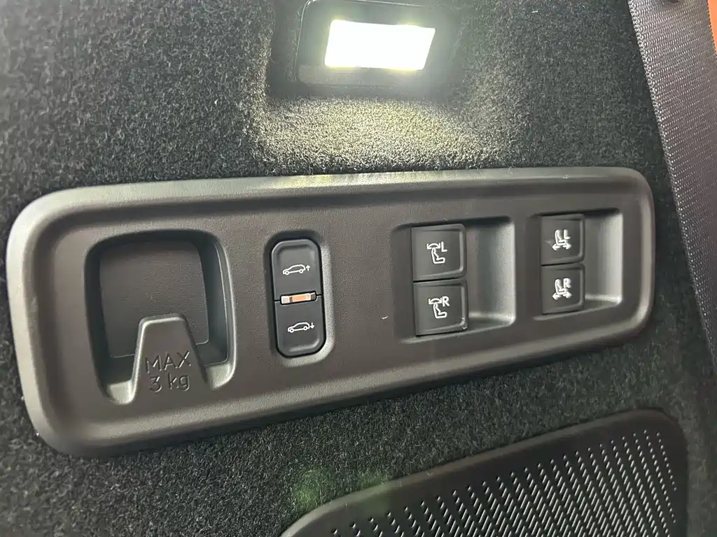 Lynk & Co 900 2025 1.5T Ultra купить на сайте DeffCars