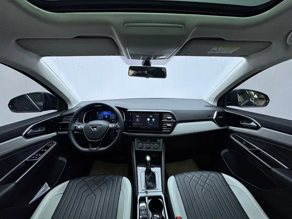 Jetta VS7 2024 Qianli Jiangshan 280TSI Automatic Honor Edition купить на сайте DeffCars