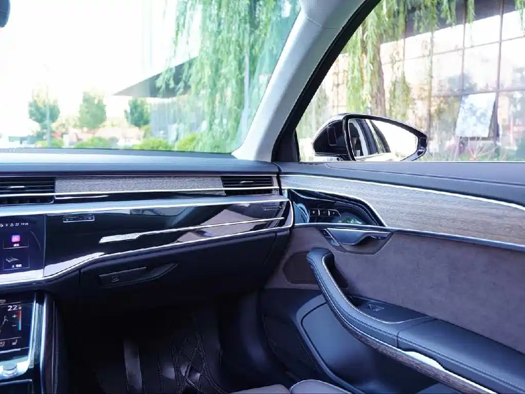 Audi A8 2024 A8L 55 TFSI quattro flagship model купить на сайте DeffCars