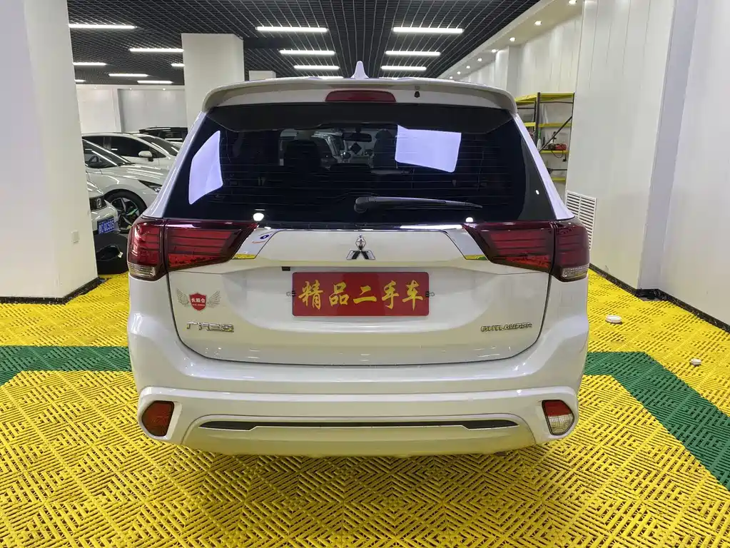 Outlander 2021 2.0L 2WD Smooth Edition 5 seats купить на сайте DeffCars