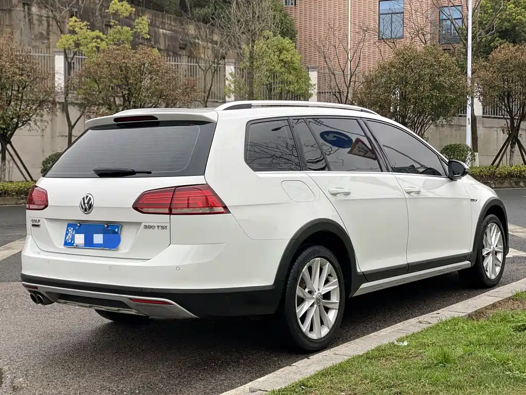 Golf (Imported) 2019 1.8TSI Travel Edition купить на сайте DeffCars