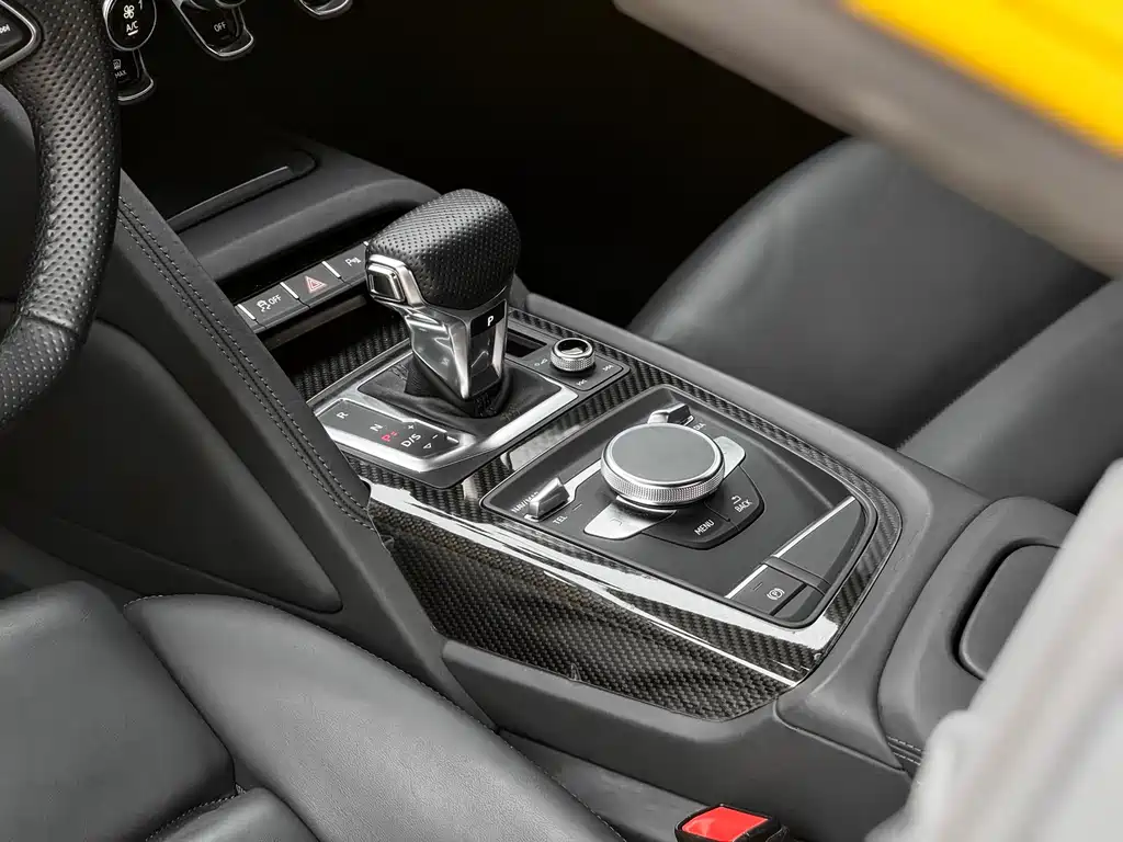 Audi R8 2022 V10 Coupe performance купить на сайте DeffCars