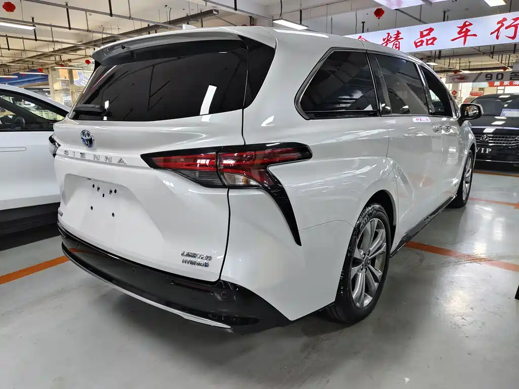 SIENNA 2023 2.5L Hybrid Premium Edition купить на сайте DeffCars