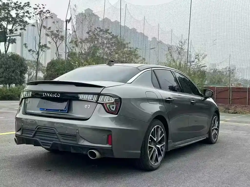 Lynk & Co 03 2020 1.5TD DCT Pro version купить на сайте DeffCars