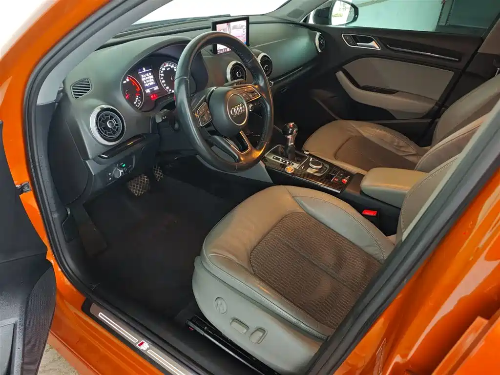 Audi A3 2018 30th Anniversary Limousine 35 TFSI Fashion купить на сайте DeffCars