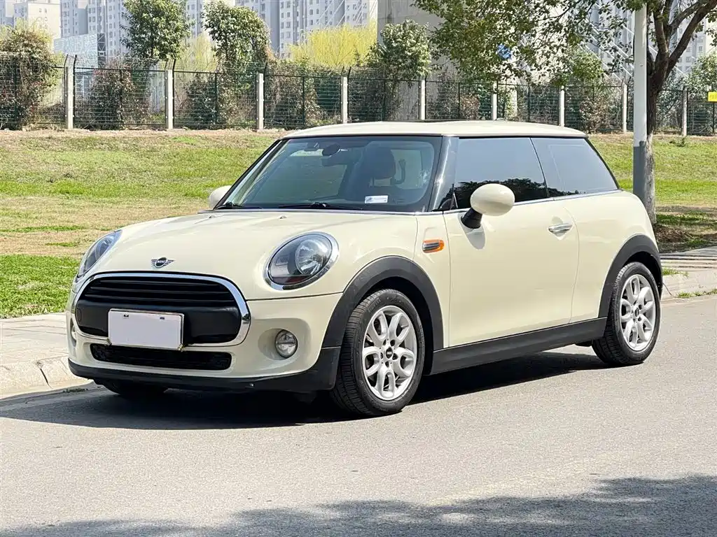 MINI 2018 1.5T ONE PLUS купить на сайте DeffCars