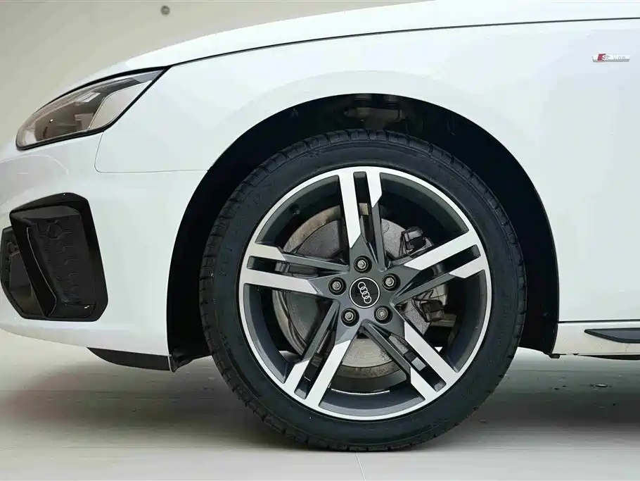 Audi A4L 2022 40 TFSI luxury and dynamic model купить на сайте DeffCars