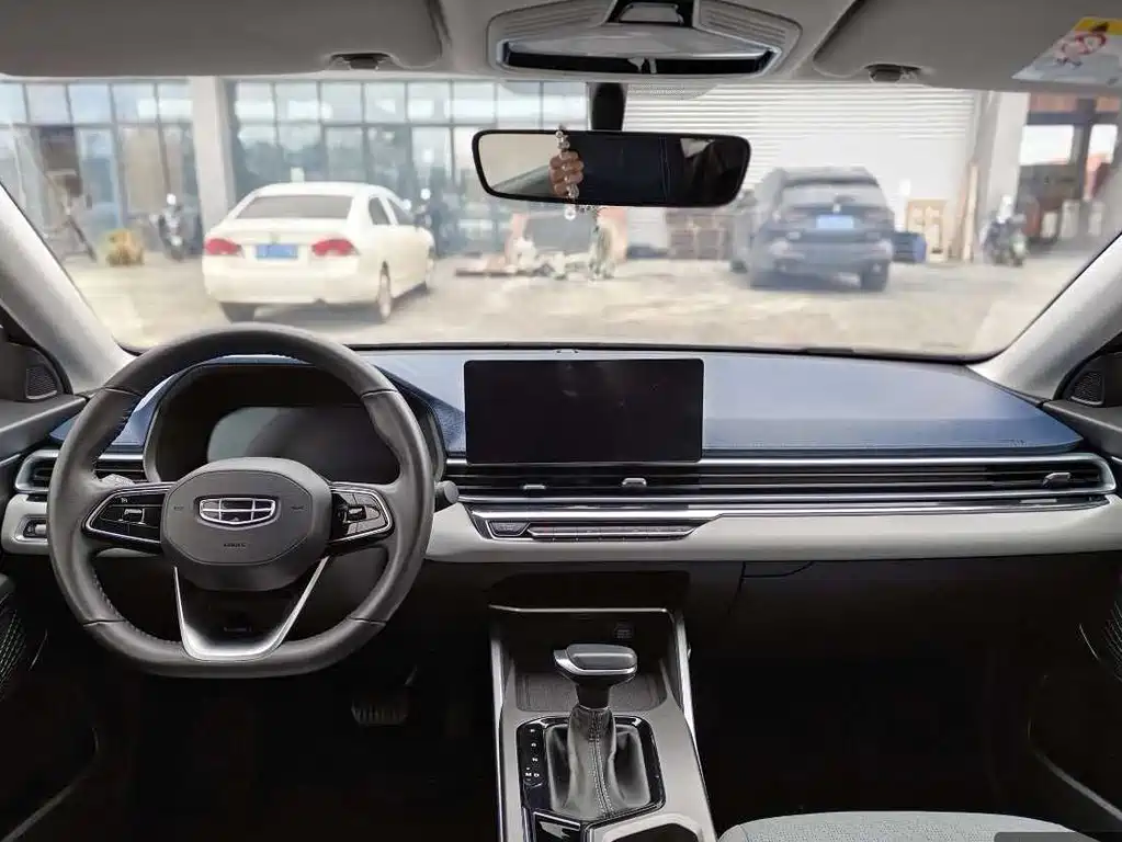 Emgrand 2022 4th generation 1.5L CVT flagship model купить на сайте DeffCars