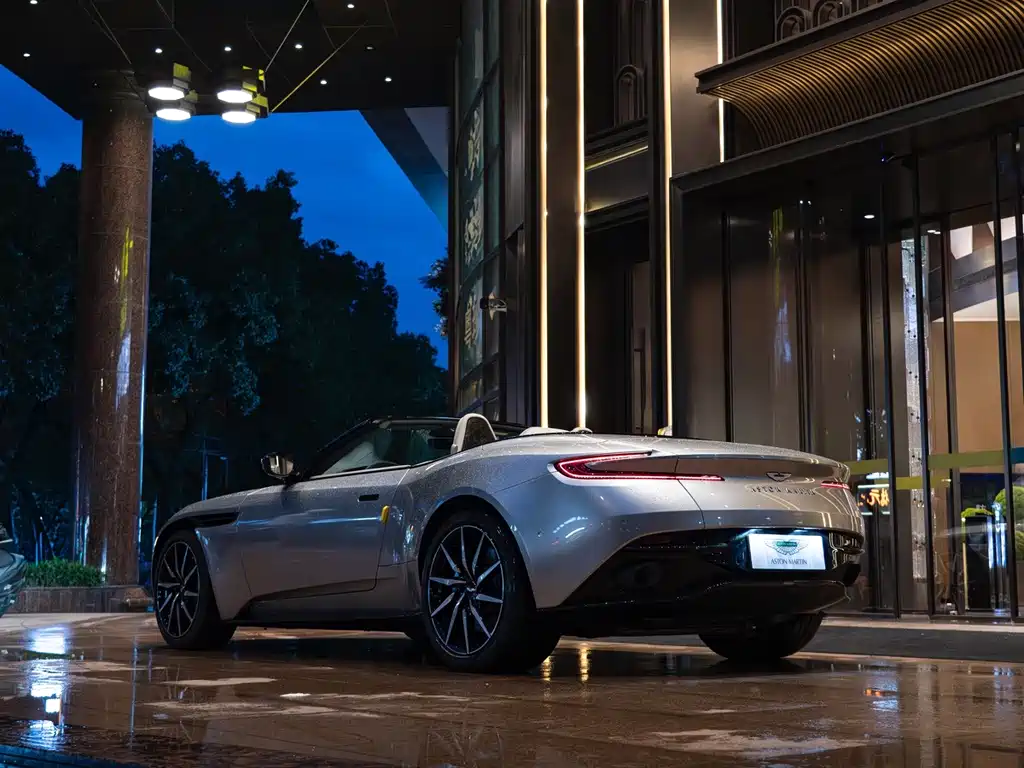 Astonmartin DB11 2023 4.0T V8 Volante купить на сайте DeffCars