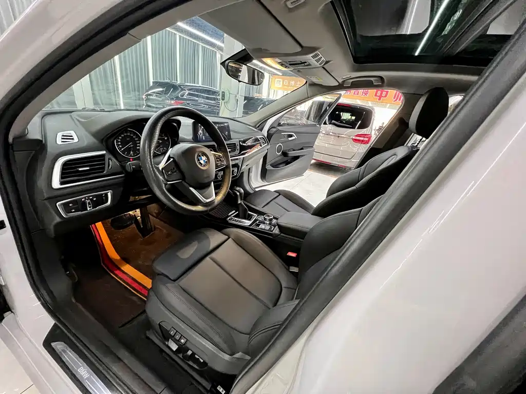 BMW 1 Series 2017 118i Design Package купить на сайте DeffCars