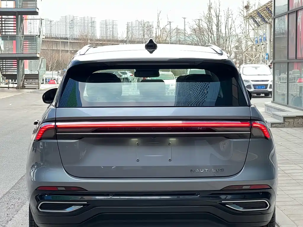 Voyager 2023 2.0T four-wheel drive Zunrui version купить на сайте DeffCars