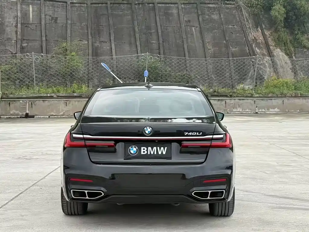 BMW 7 Series 2016 730Li Luxury купить на сайте DeffCars