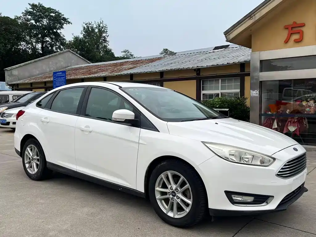 Focus 2015款 三厢 1.6L 自动风尚型 купить на сайте DeffCars