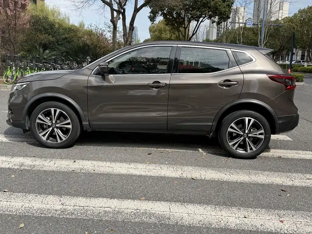 Qashqai 2019 2.0L CVT Deluxe Edition купить на сайте DeffCars
