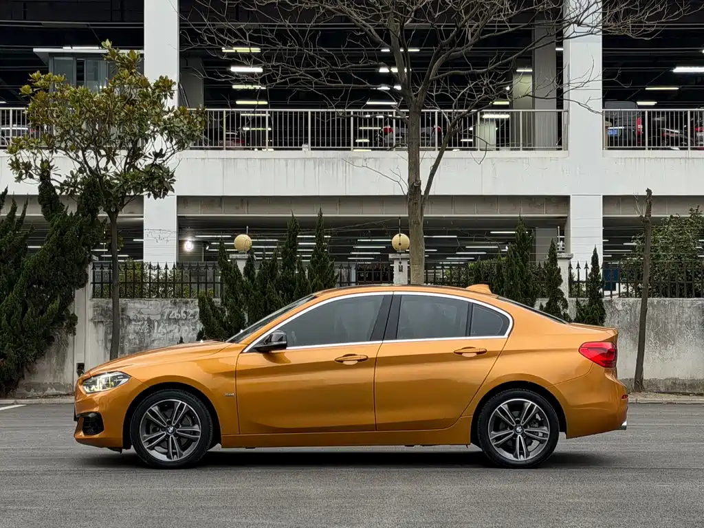 BMW 1 Series 2017 118i Sports купить на сайте DeffCars