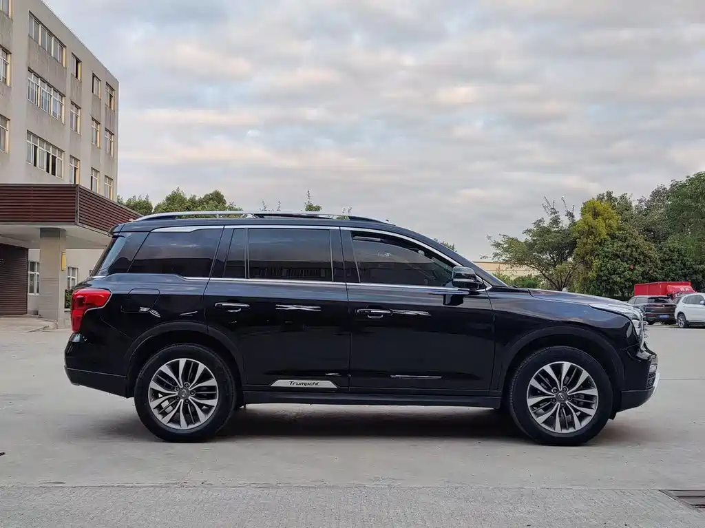 Trumpchi GS8 2017 320T 2WD Luxury Connected Edition (seven seats) купить на сайте DeffCars