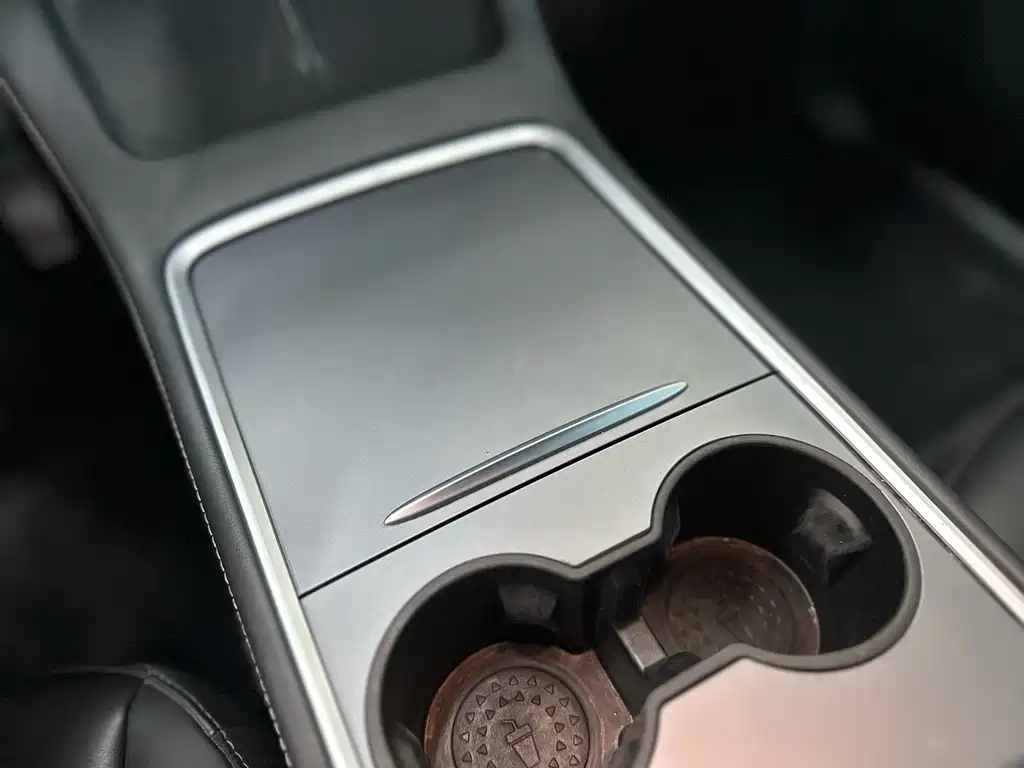 Model Y 2021 standard range rear-wheel drive version купить на сайте DeffCars
