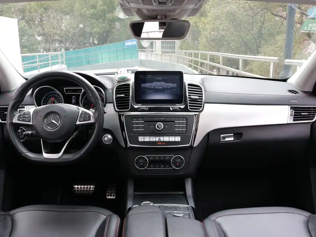 Mercedes-Benz GLE Coupe AMG 2017 AMG GLE 43 4MATIC Coupe SUV купить на сайте DeffCars