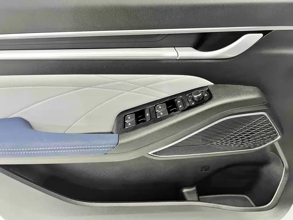 Emgrand 2022 4th generation 1.5L CVT flagship model купить на сайте DeffCars