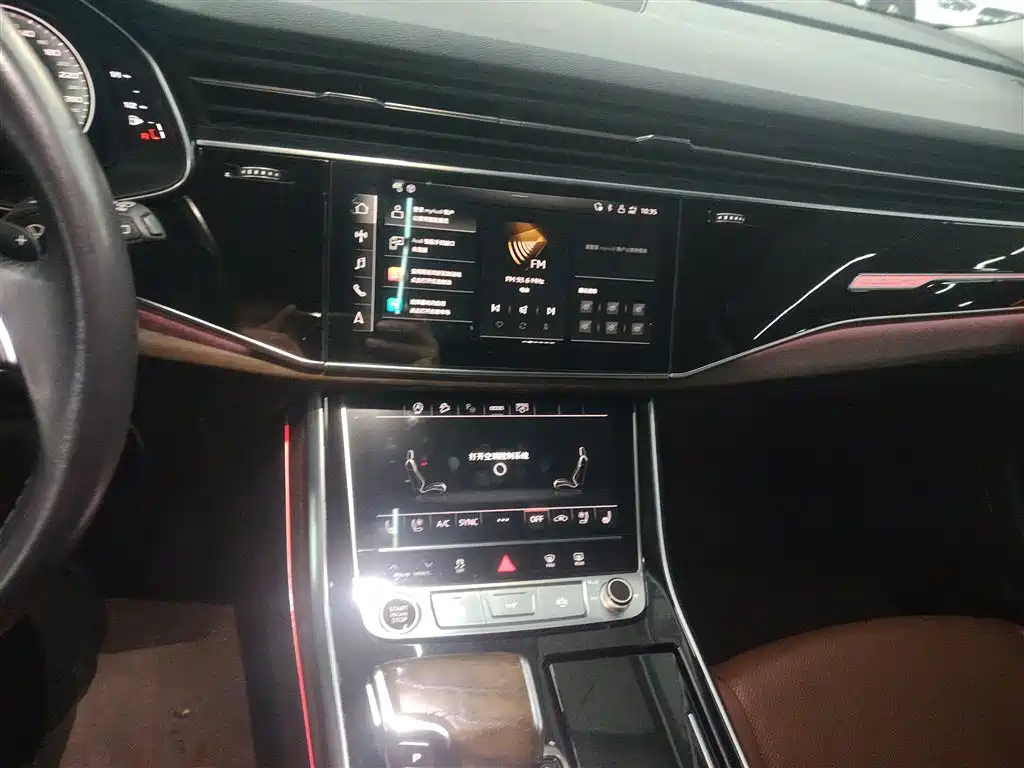 Audi Q7 2021 55 TFSI quattro S line sports version купить на сайте DeffCars