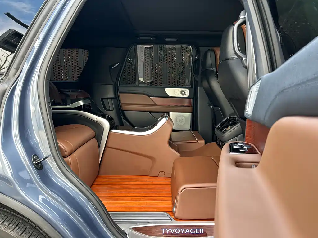 Navigator 2022 3.5T Honor Edition купить на сайте DeffCars