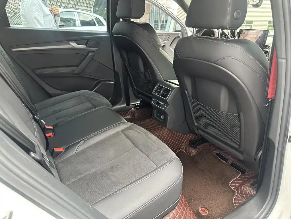 Audi Q5L Sportback 2021 40 TFSI luxury model купить на сайте DeffCars