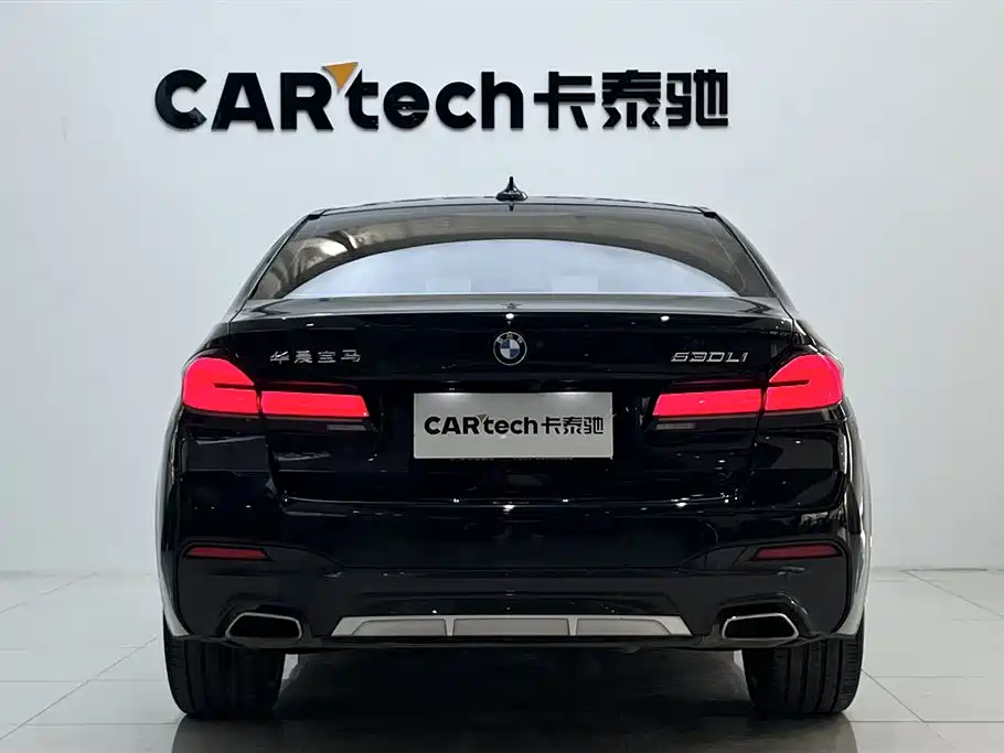 BMW 5 Series 2022 530Li Leading M Sports Package купить на сайте DeffCars