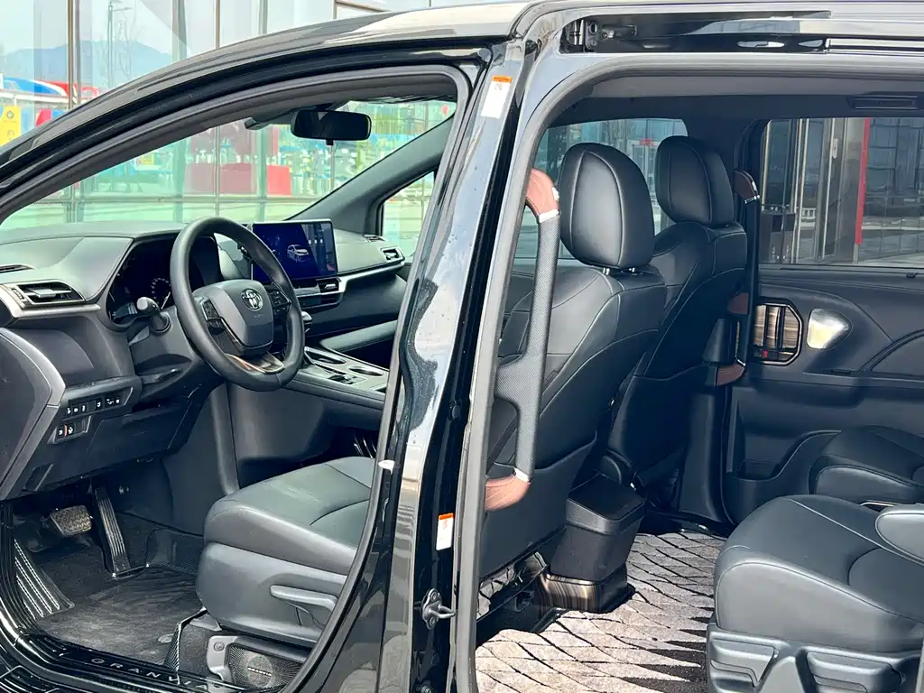 Grevia 2024 2.5L Hybrid Luxury Edition купить на сайте DeffCars