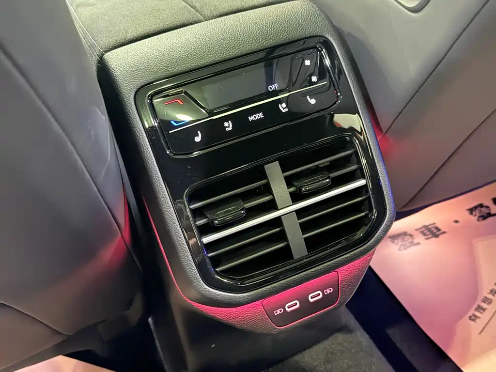 Passat 2025 Pro 380TSI Star Dragon Edition купить на сайте DeffCars