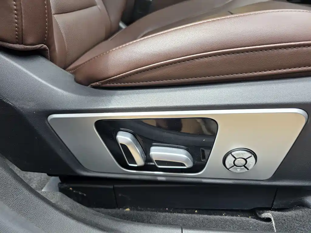 Wei brand VV7 2020 2.0T flagship model купить на сайте DeffCars