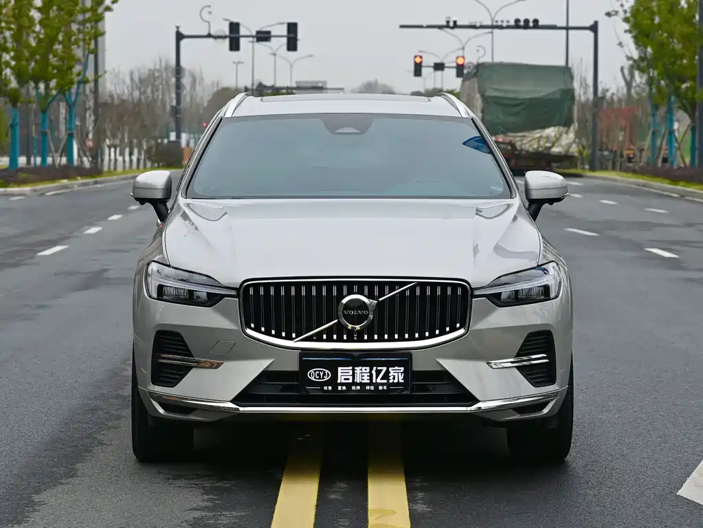 Volvo XC60 2023 B5 four-wheel drive Zhiyi Luxury Edition купить на сайте DeffCars