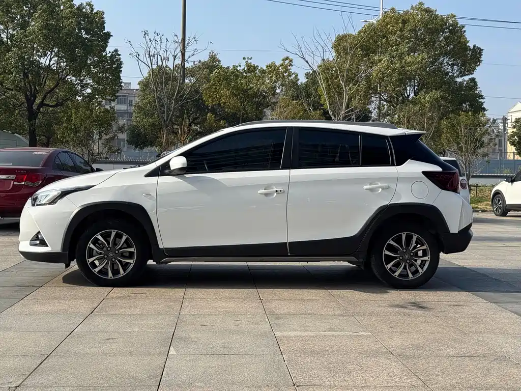 YARiS L Zhixuan 2022 1.5L CVT luxury PLUS version купить на сайте DeffCars
