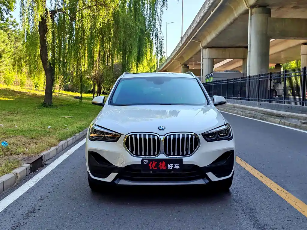 BMW X1 2022 sDrive25Li Leading Model купить на сайте DeffCars