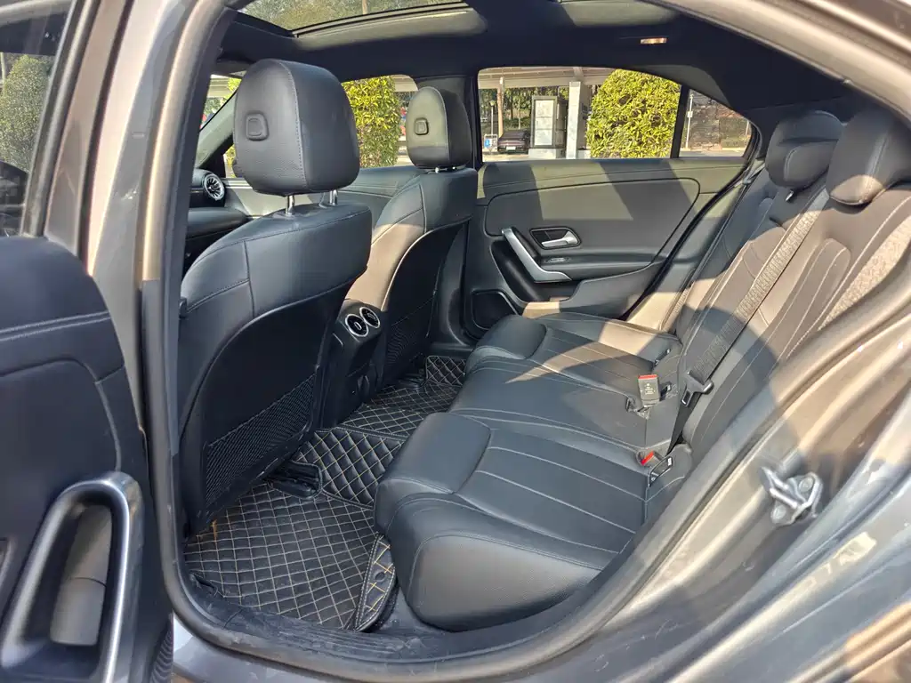 Mercedes-Benz A-Class 2022 Facelift A 200 L Sports Sedan Fashionable купить на сайте DeffCars