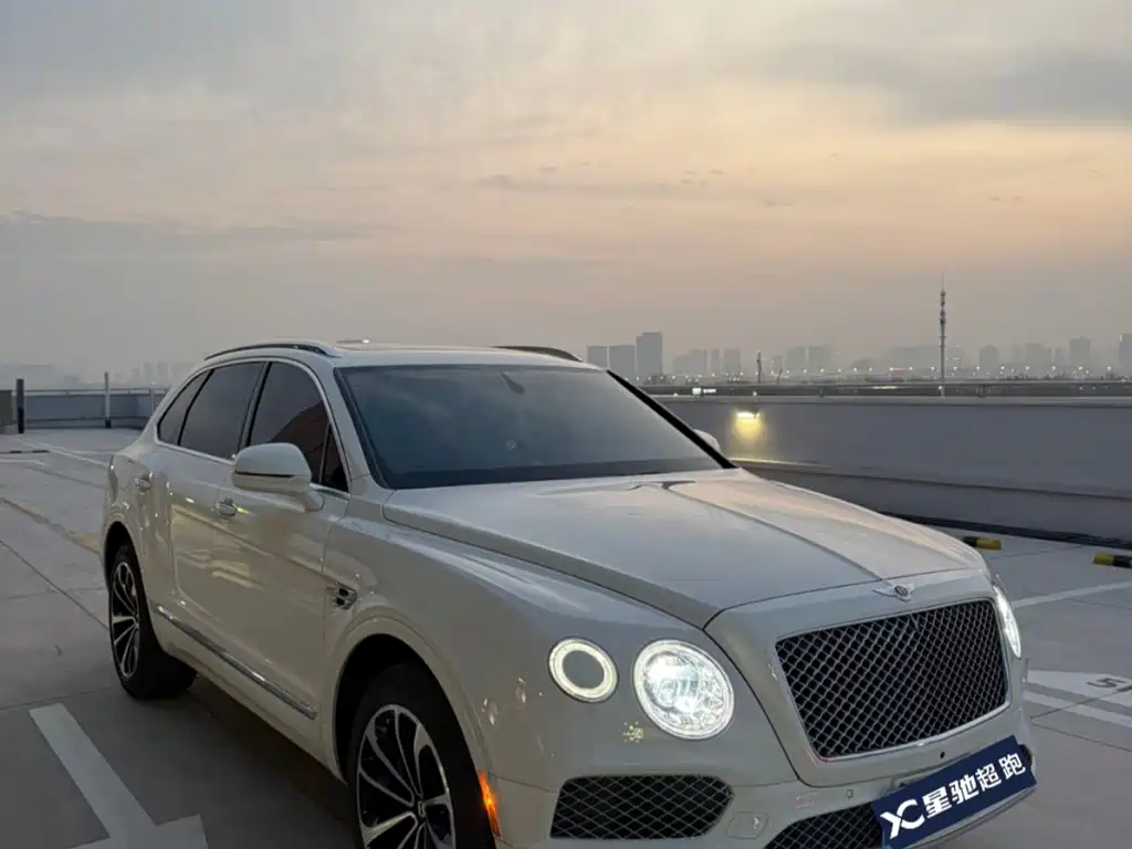 Bentayga 2018 4.0T V8 купить на сайте DeffCars