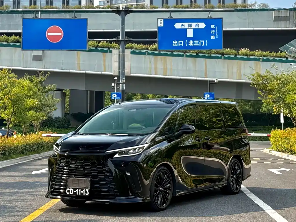 Lexus LM 2023 500h six-seater premium version купить на сайте DeffCars